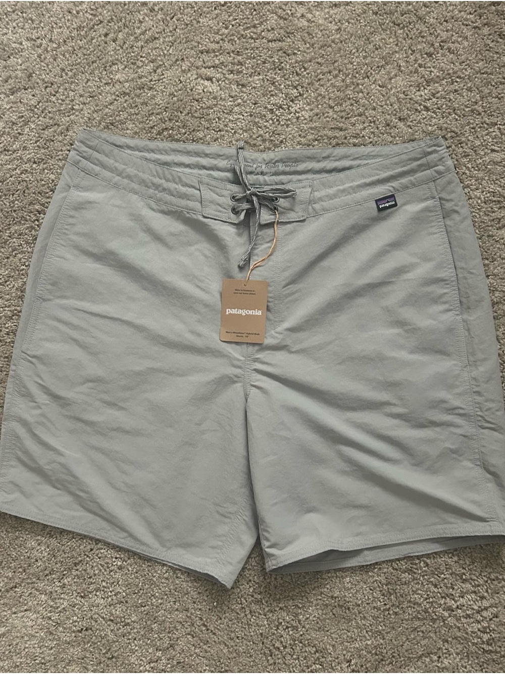 Patagonia Men’s Wavefarer Hybrid Walk Shorts 18” Gray Size 36 NWT Swim